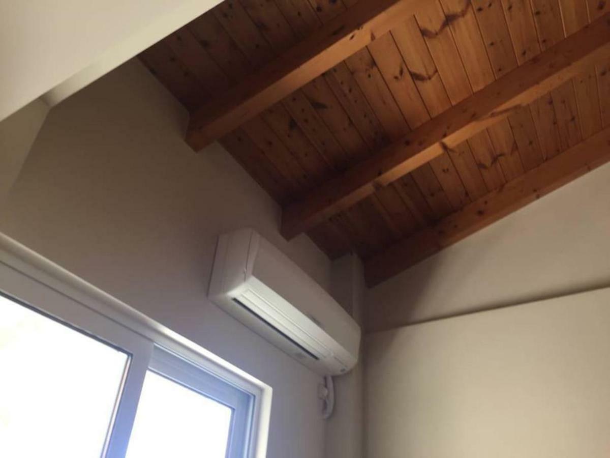 Azure Retreat Apartment Лутраки Екстериор снимка