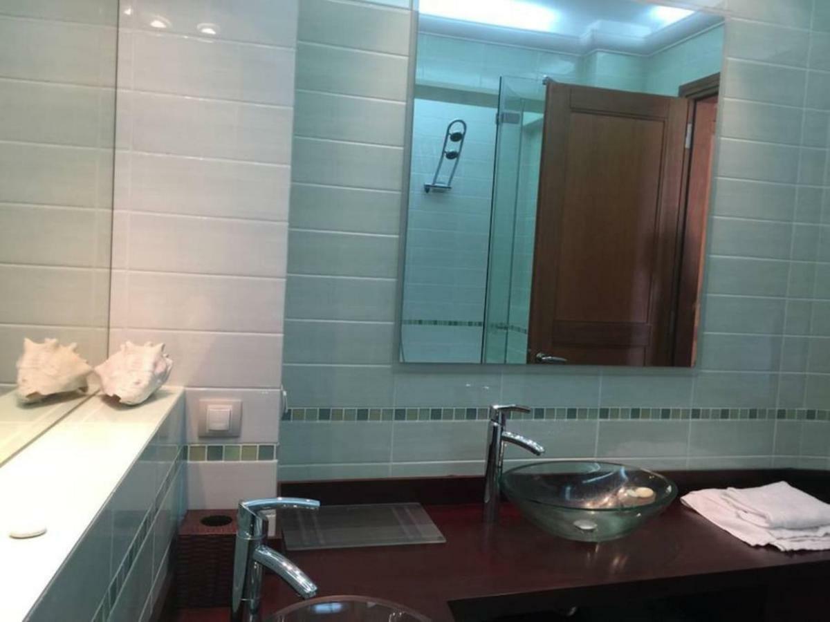 Azure Retreat Apartment Лутраки Екстериор снимка