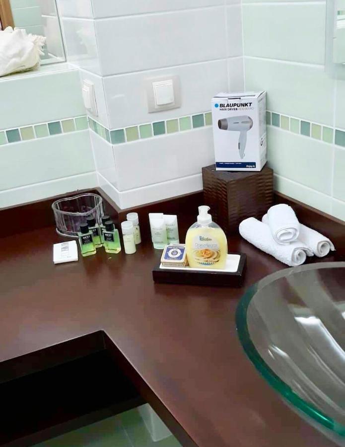Azure Retreat Apartment Лутраки Екстериор снимка