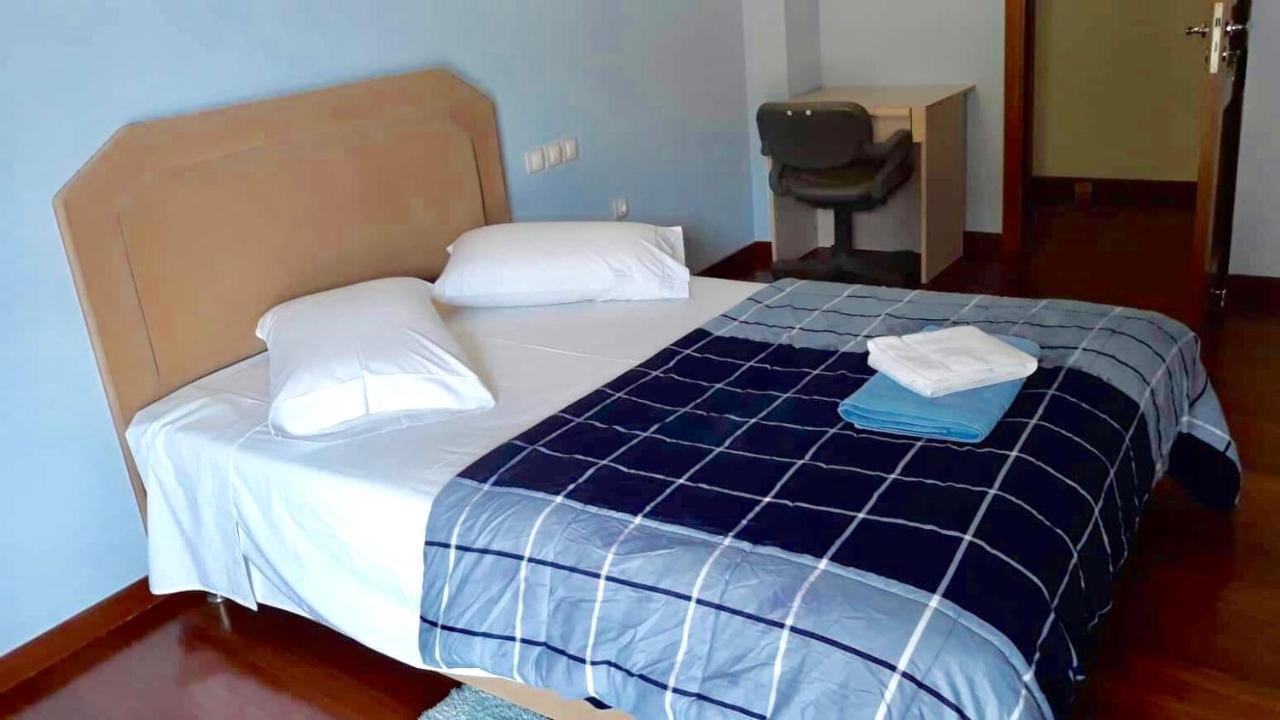 Azure Retreat Apartment Лутраки Екстериор снимка